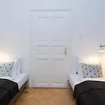 Comfortable Central And Quiet Apartment